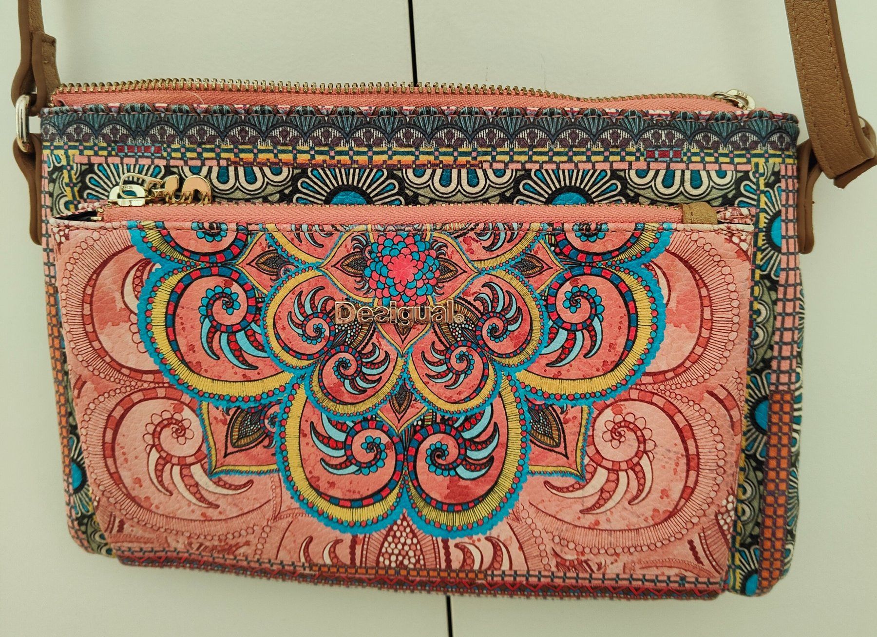Desigual Borse da donna: DESIGUAL Umhängetasche – Usato da Zollikon venduto da LAZARLA