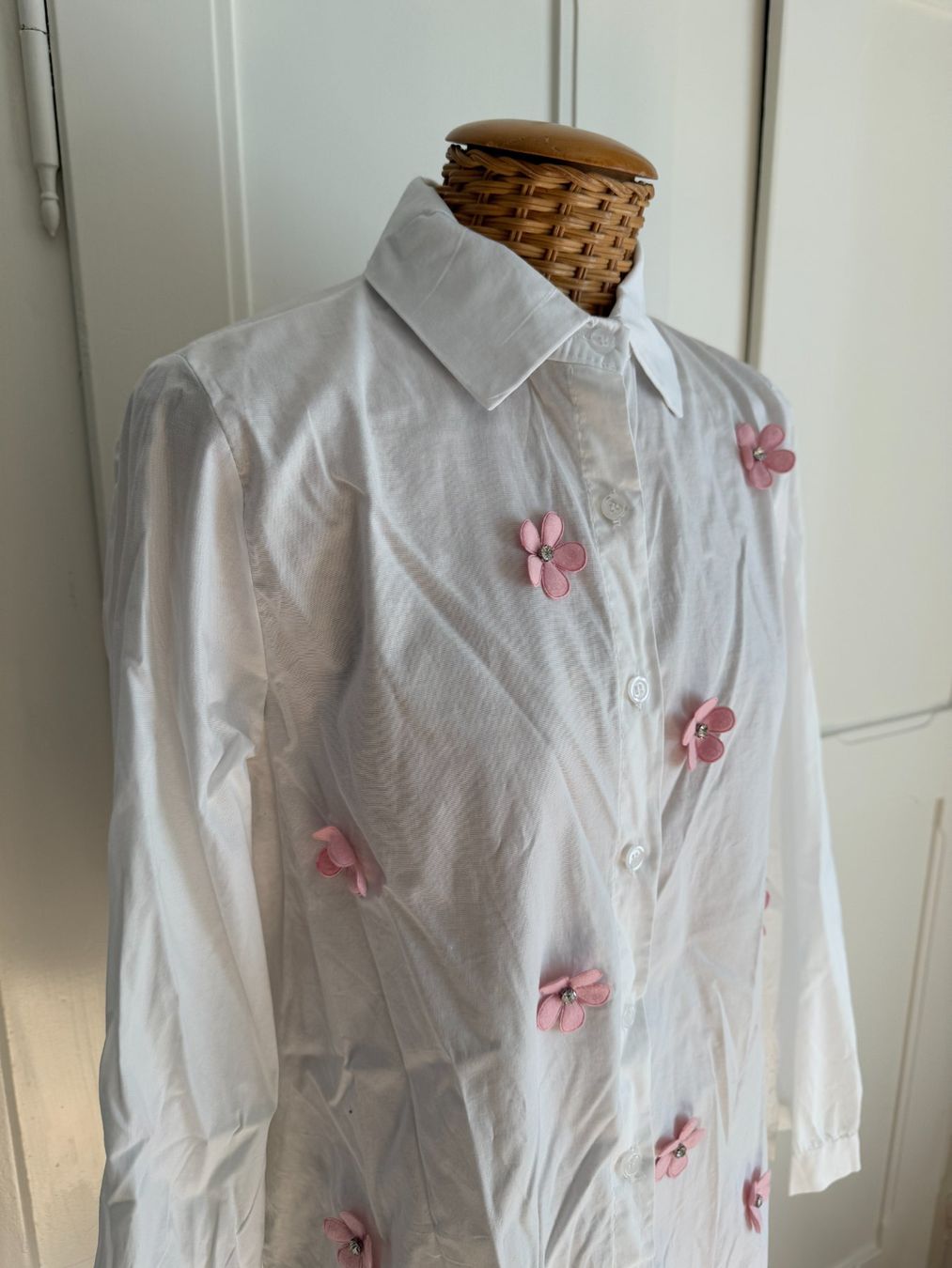Blusen: HAILYS - Bliuse weiss mit Blumen M – Gebraucht aus Zürich von Diazaio 1