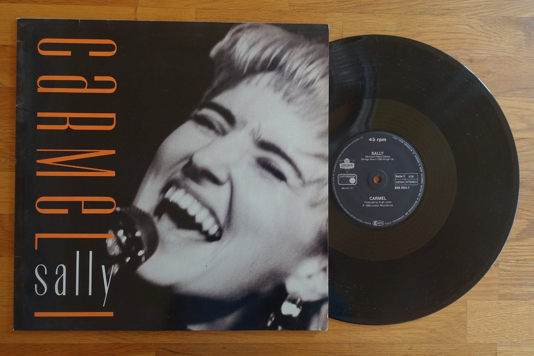 Dischi in vinile: Carmel – Sally - MAXI - T12 – Usato da Sessa venduto da discoverymedia
