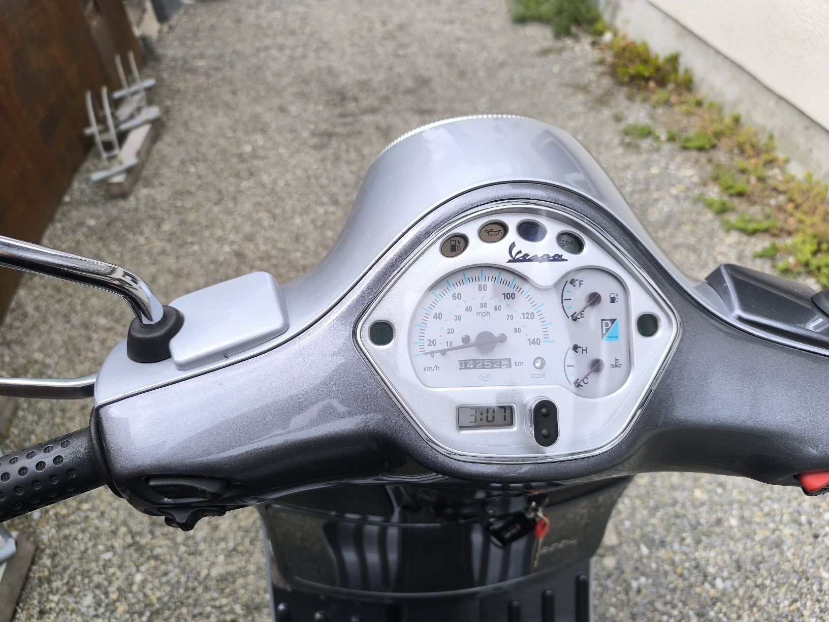 Vespa Scooters: Vespa GT 200 – Gebraucht aus Rorschach von lau_yb89 3