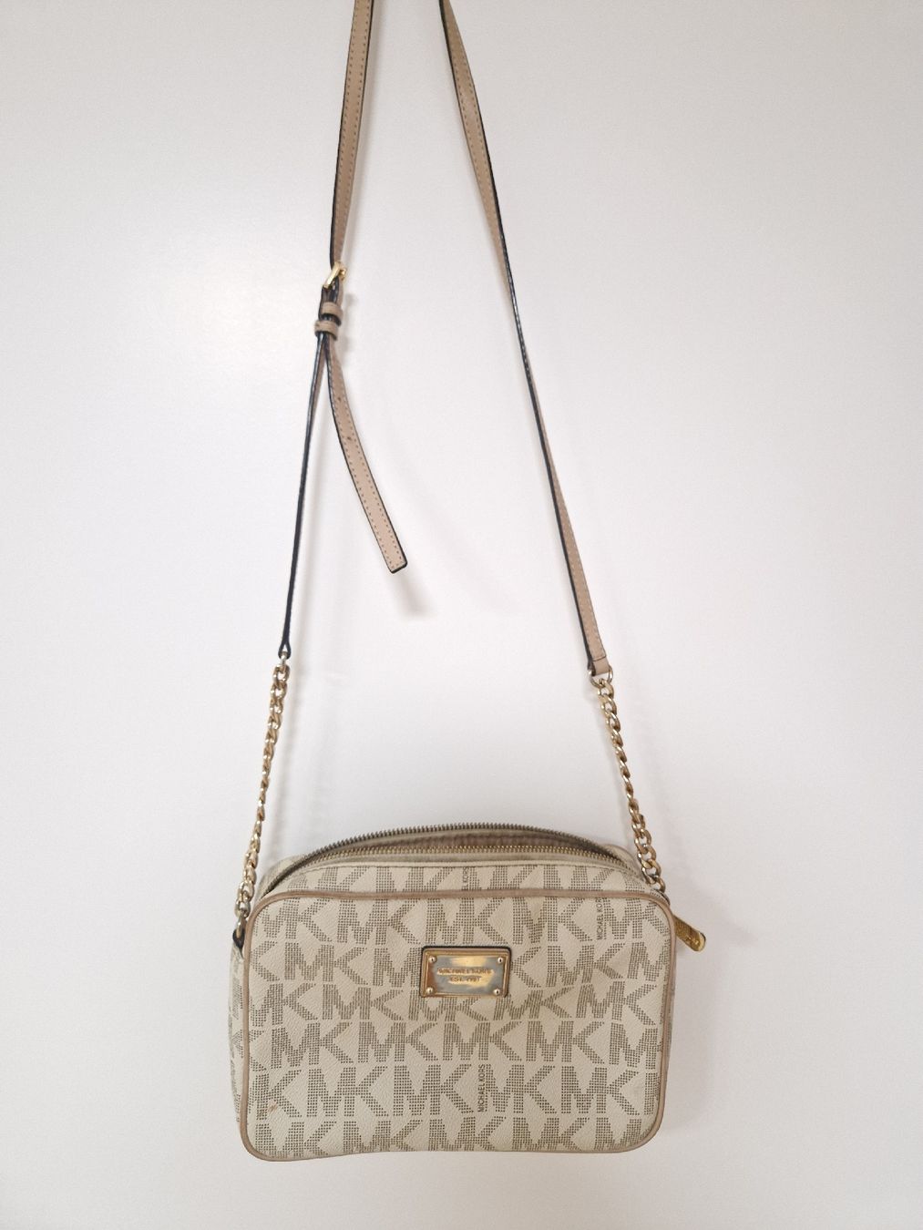 Michael Kors Sacs femmes: Michael Kors Tasche zu verkaufen – D'occasion à Luzern par fat_d59v 3