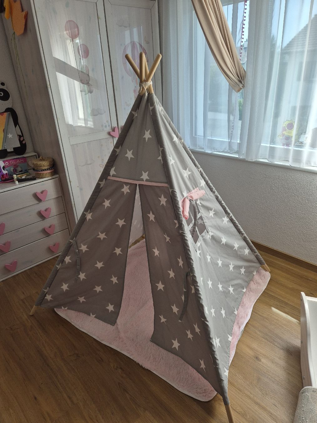 Alri letti & mobili per bambini: Tipi Kinderzelt Spielzelt mit waschbarem Teppich – Usato da Wil SG venduto da Rena-Mija