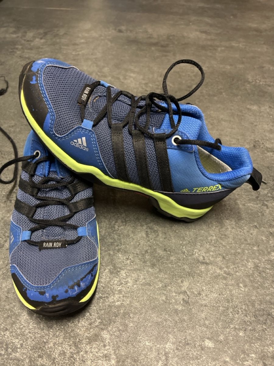 Adidas Scarpe per ragazzi: Adidas Terrex Kinder Schuhe, Grösse 33.5 – Usato da Aarau venduto da SCH_EV 2