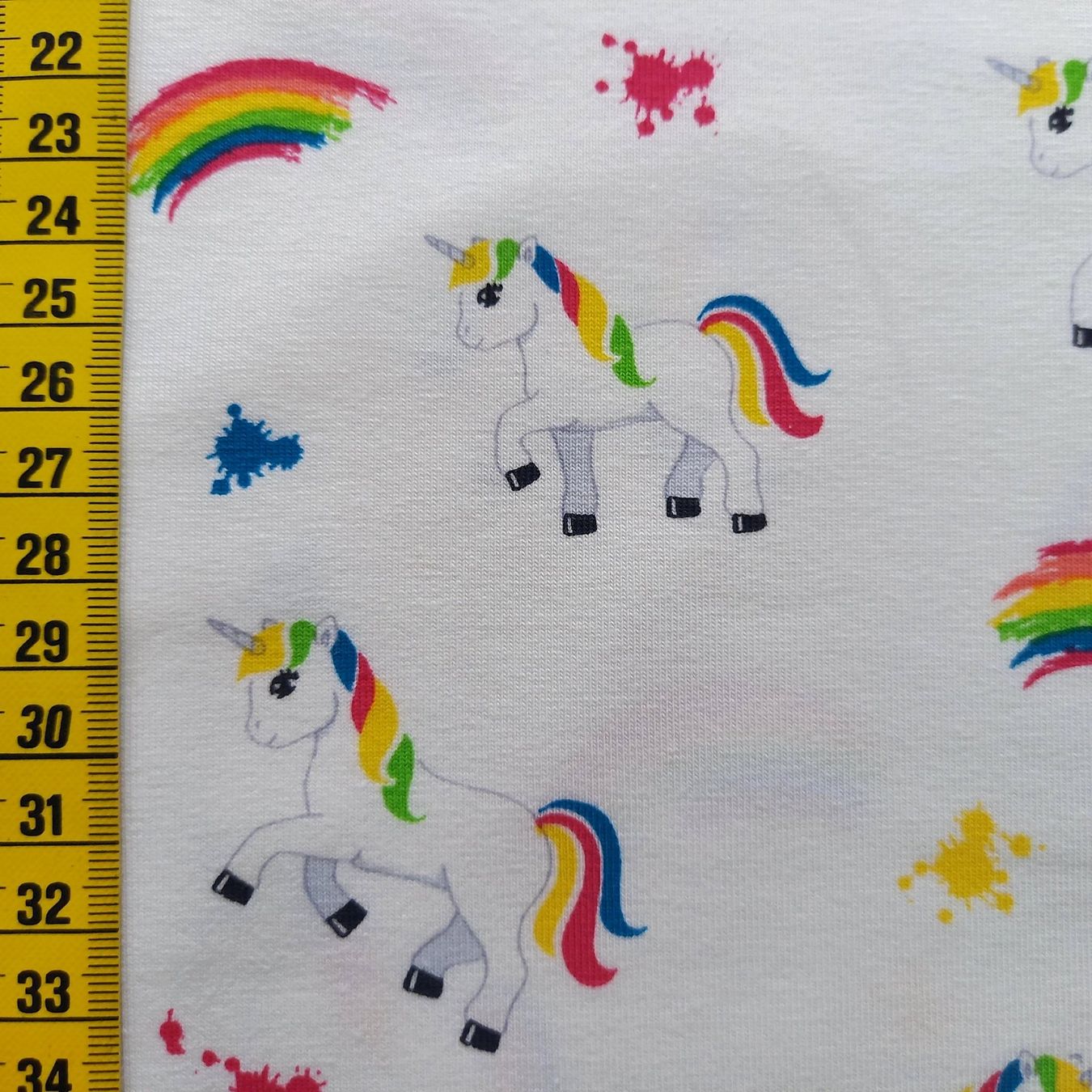 Tessuti: Jersey Regenbogen-Einhorn creme – Nuovo e nell'imballaggio originale da Winterthur venduto da Kimbana 1