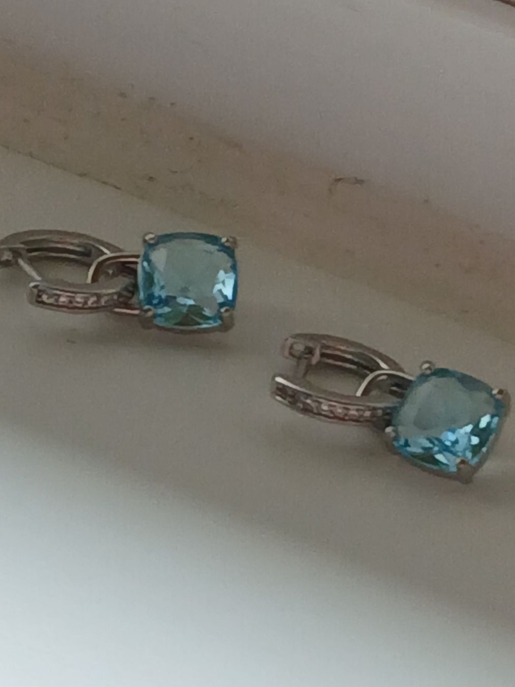 Orecchini pendenti & Orecchini a lobo: Ohrringe Silber mit Zirkon hellblau – Usato da Stallikon venduto da madi0320
