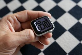 Apple Watch SE 2nd gen (like new)