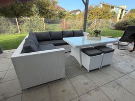 Rattan Lounge Set weiss mit Tisch gebraucht guter Zustand