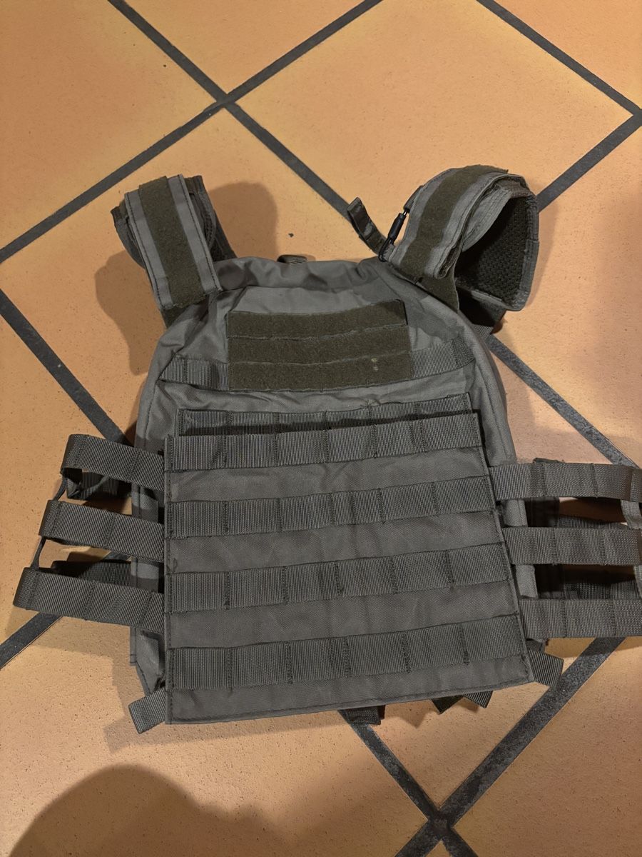 Schweizer Armee Uniformen: MBAS Platte Carryer  L-XXL – Gebraucht aus Subingen von Guss91
