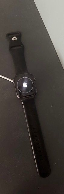 Apple Smartwatch: Apple Watch Series 5 (GPS + Cellular) – D'occasion à Pfäffikon ZH par thf_rqs2