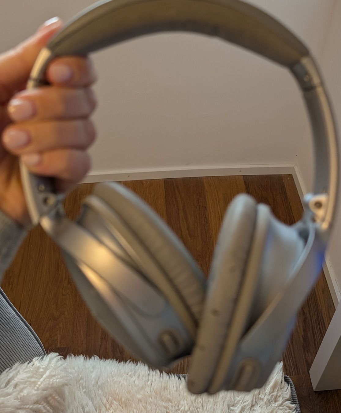 Bose Cuffie: Kopfhörer Bose QuietComfort silber – Usato da Zürich venduto da NaomiManon