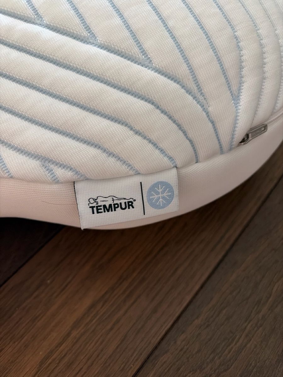 Tempur Cuscini: Tempur Bauchschläfer Kisse – Usato da Rapperswil SG venduto da Chriki0 1