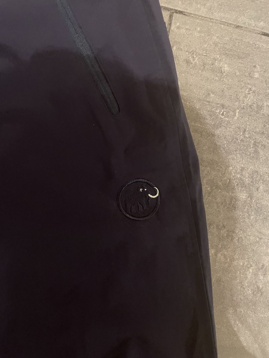 Mammut Pantalons: Mammut kurze Wanderhose Grösse 38  – D'occasion à Immensee par Tscharro 1