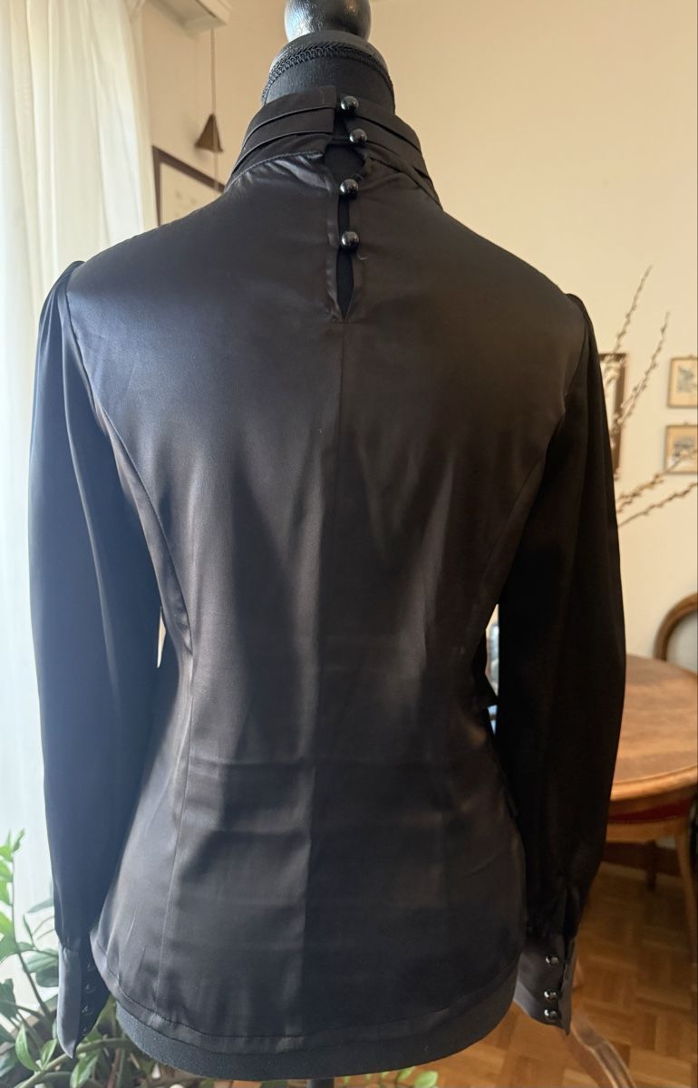Camicette: Blouse noire élégante – Usato da Neuchâtel venduto da ass_gdc7 1