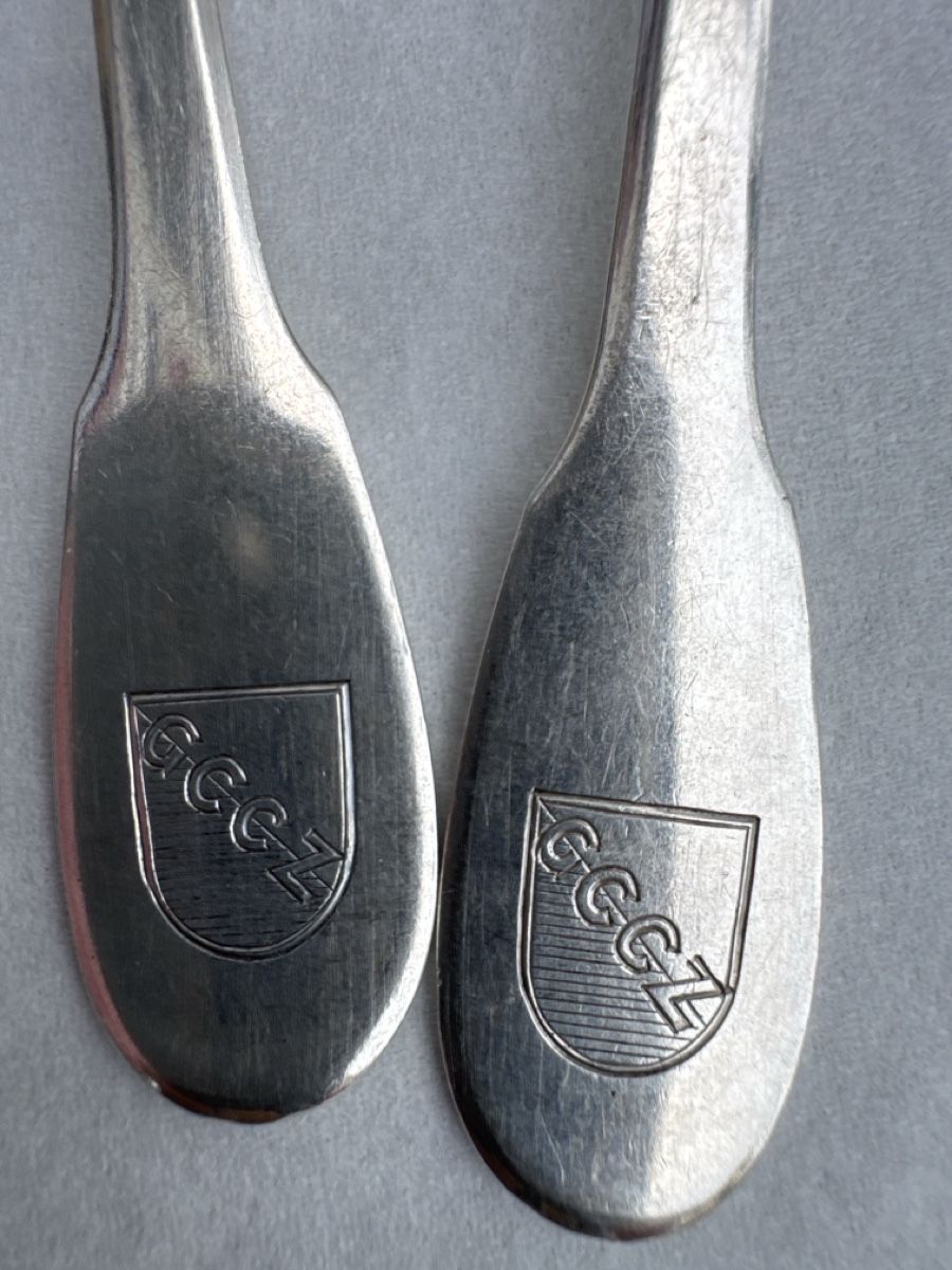 Cucchiai: 2 antike Silberlöffel GCCZ/800 silber/ 33g – Usato da Zürich venduto da Brockiwelt 1