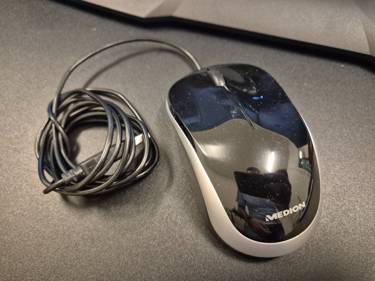 Medion Mouse: Medion PC Maus mit USB Anschluss – Usato da Volketswil venduto da CinziaVolki