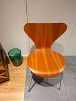 Stuhl - Serie 7 Kirschfarben -Arne Jacobsen