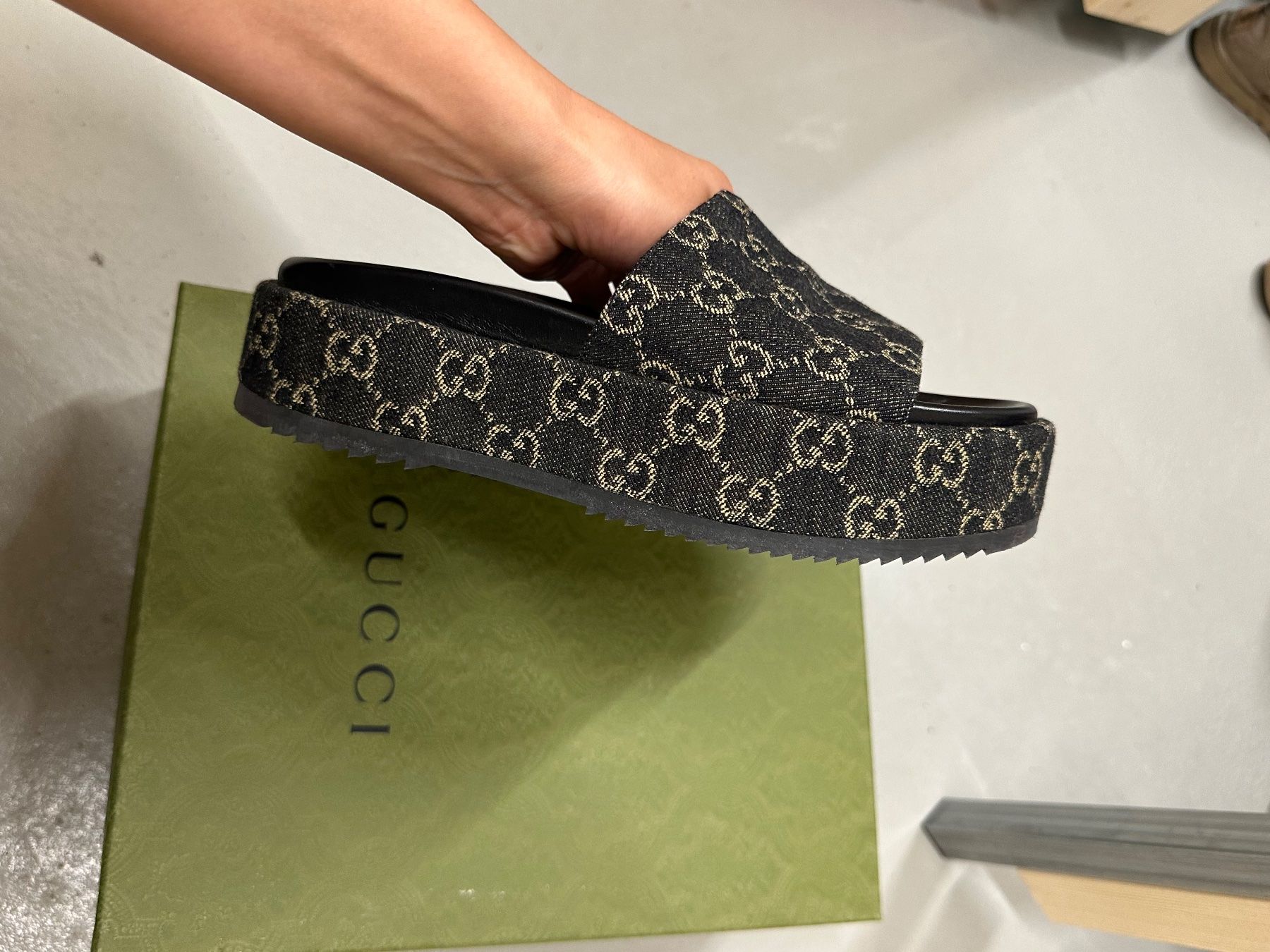 Gucci Scarpe da donna: Gucci Platteau Sandalen – Usato da Zürich venduto da kal_b5yh 1