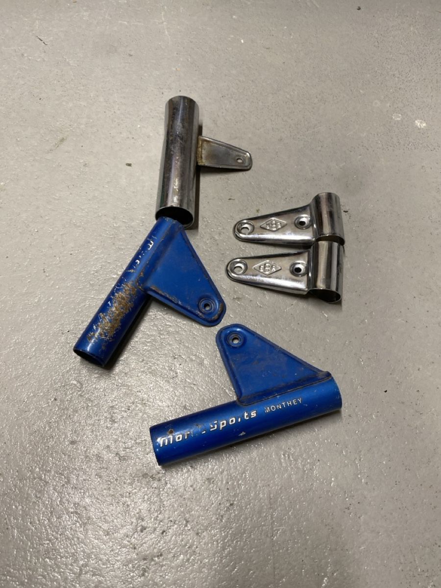 Puch Pièces pour mobylette: Töffli Lampenhalter  – D'occasion à Büren an der Aare par twostrokeguy