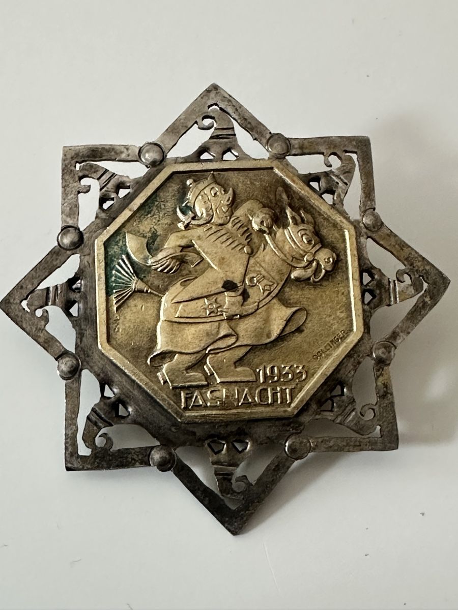 Basler Placchette & Badge: Fasnacht Basel GOLD 1933 ++ – Usato da Basel venduto da fasnachtsoutlet1965