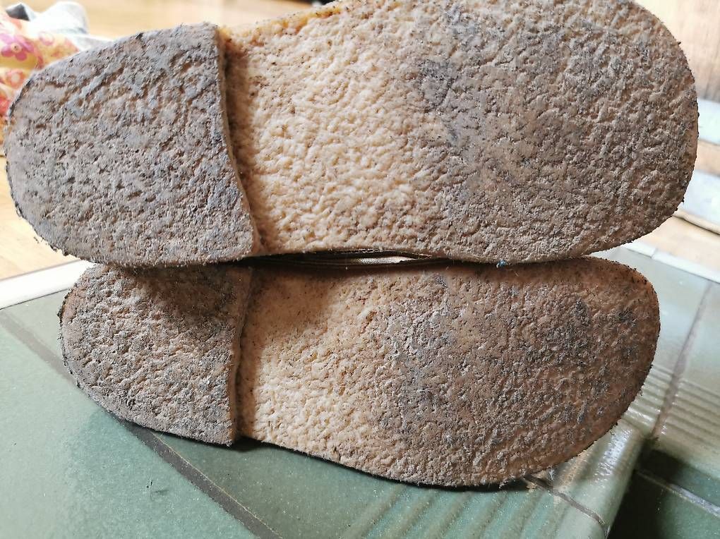 Bisgaard Scarpe per ragazze: Bisgaard Stiefel gr 35 goldig – Usato da Riehen venduto da LaurJer 1