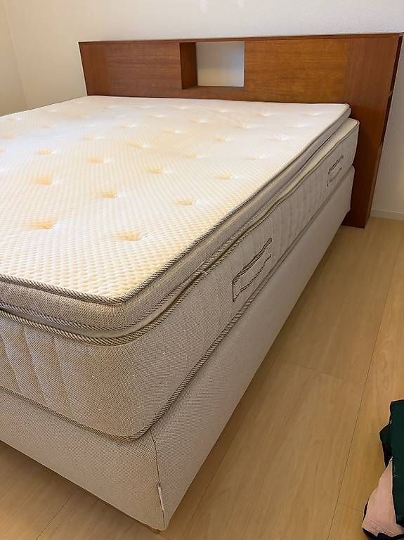 Ikea Lits: Doppelbett mit Kopfteil – D'occasion à Zumikon par Fotlund 1