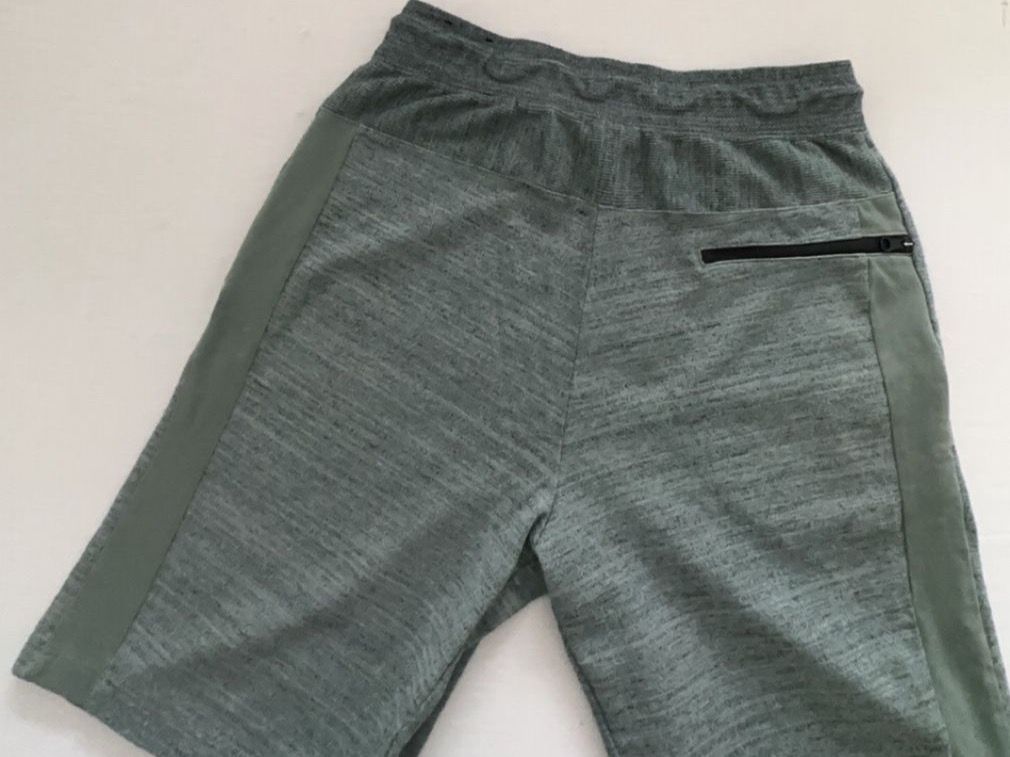 Hosen: Nike Hose – Gebraucht aus Basel von ari_qn6c