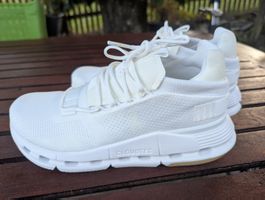 On Running Cloudnova White Damenschuhe Grösse 40, neu