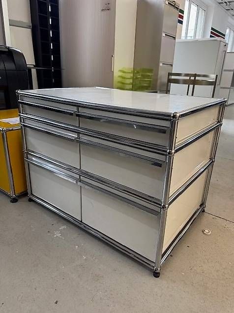 USM Haller Beistellschrank weiss (Gebraucht) in Zollikofen für CHF 550 ...