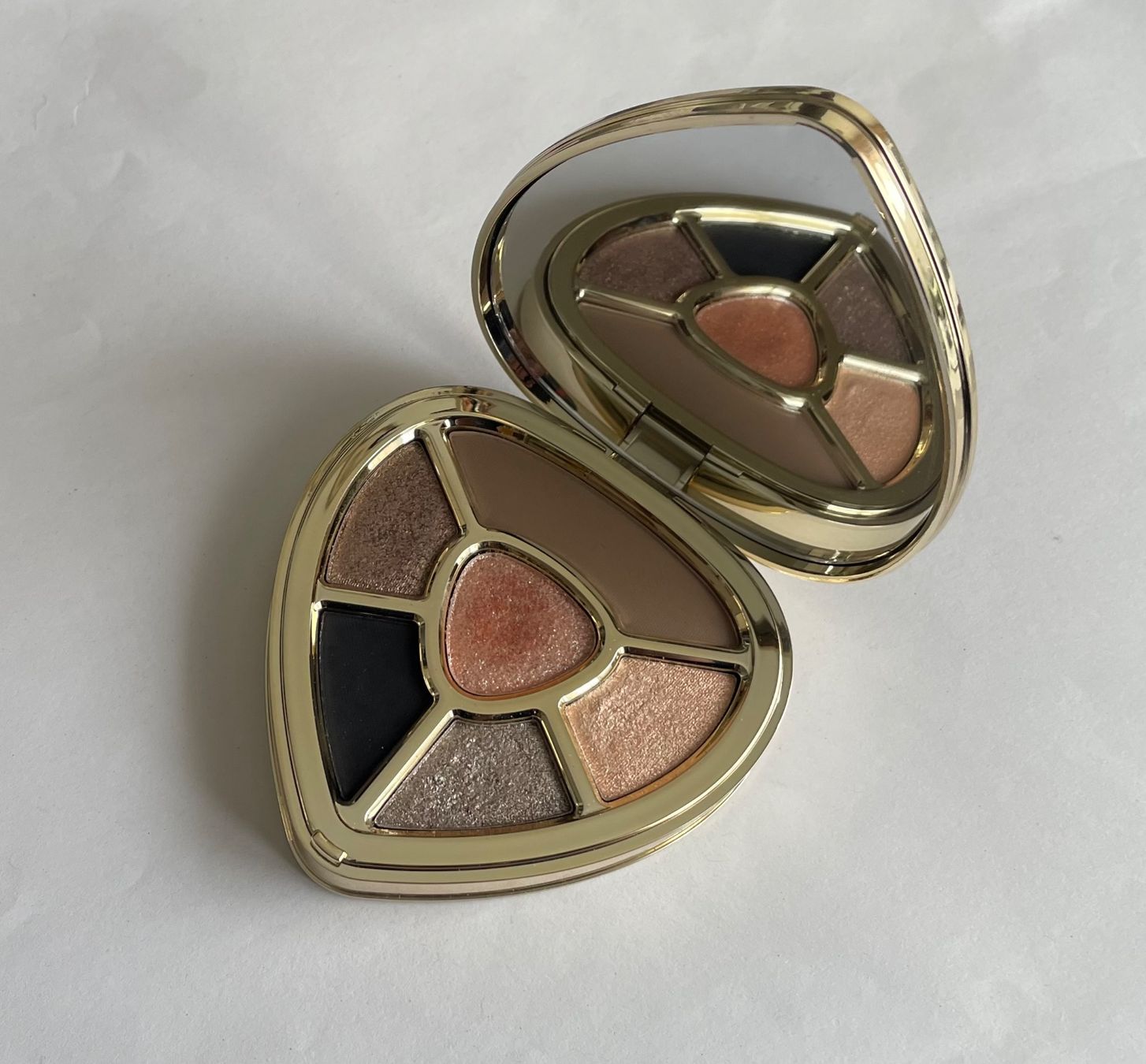 Make-up: Dolce & Gabbana Lidschatten Palette NP. 87.90 – Nuovo (secondo la descrizione) da Rüfenacht BE venduto da Milena_1 6