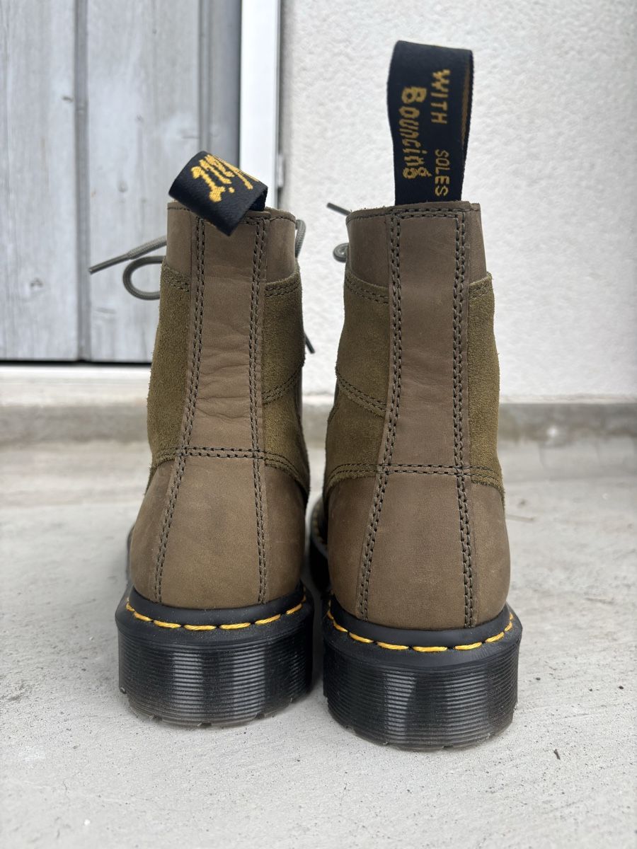Dr. Martens Scarpe da uomo: Dr. Martens 1460 Pascal Streeter Suede Lace up Grösse 41 – Nuovo (secondo la descrizione) da Brugg AG venduto da ann_stf7 2