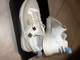 Neue Schuhe