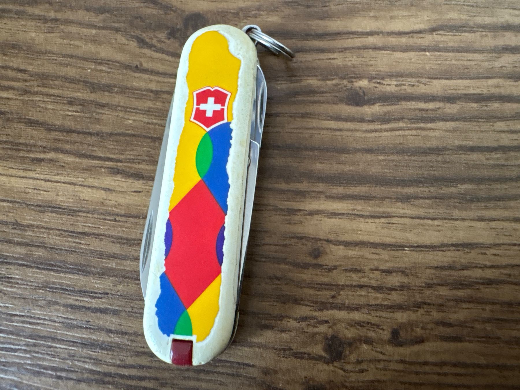 Victorinox Taschenmesser: VICTORINOX - Classic Limited Edition 2012 - Yustaposed – Gebraucht aus Andwil SG von Rainboli 8