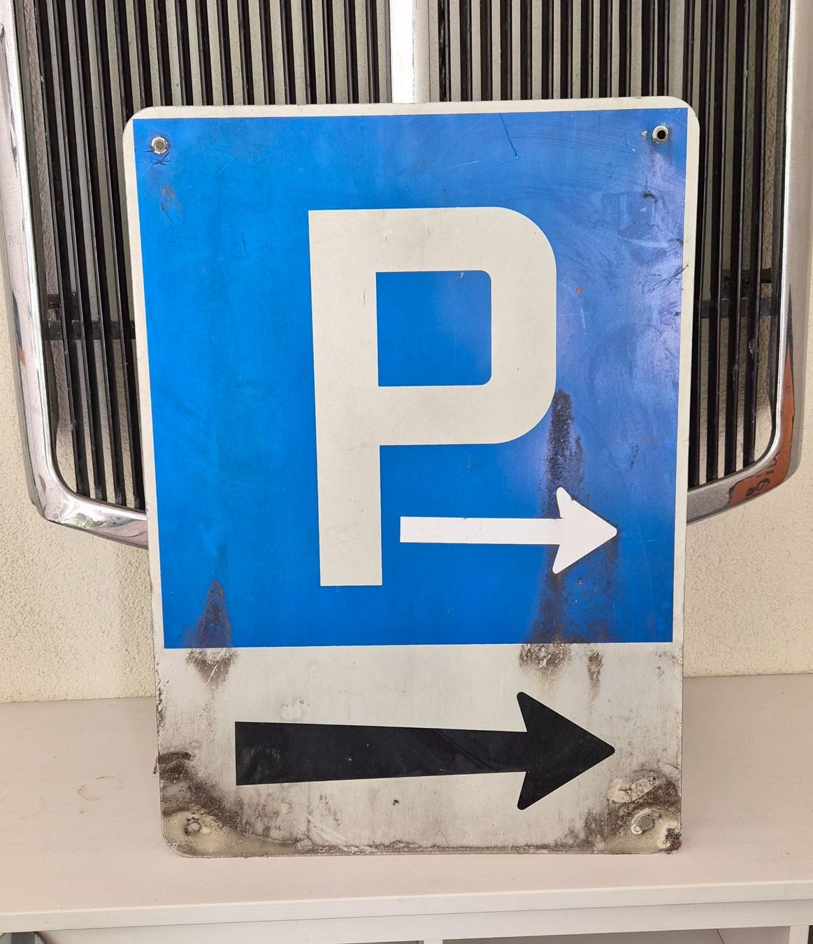 Schilder: Verkehrsschild /Strassen Schild Parkplatz – Gebraucht aus Birsfelden von ironnn88