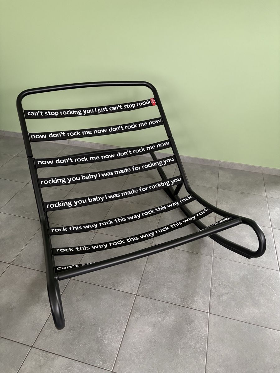 Fatboy Poltrone: Fatboy Sitzsack mit Schaukelstuhl Rock n Roll – Nuovo (secondo la descrizione) da Gundetswil venduto da Anrosp 3