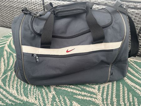 Original Nike Sporttasche/Reisetasche schwarz guter Zustand