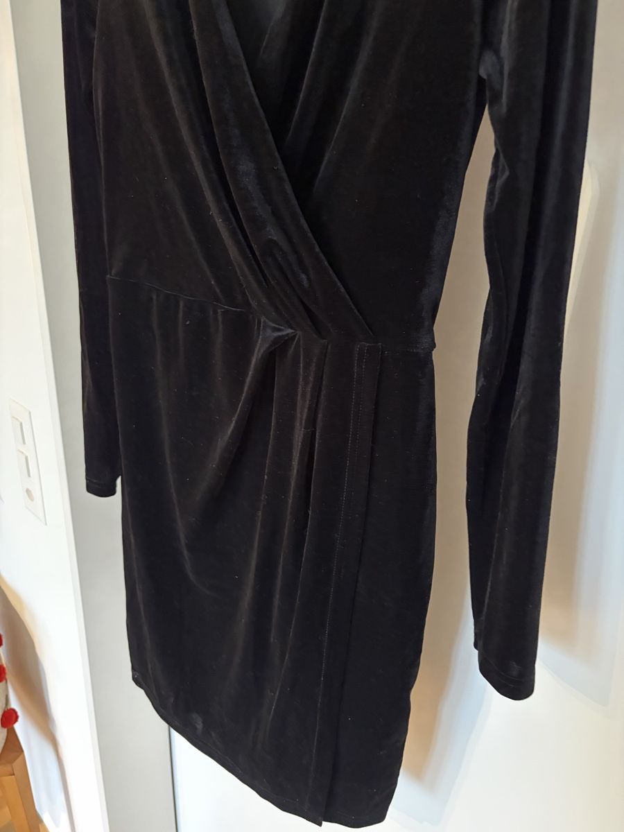 MbyM Kleider: Schwarzes Minikleid samt M – Neu (gemäss Beschreibung) aus St.Gallen von jle_nq66 1