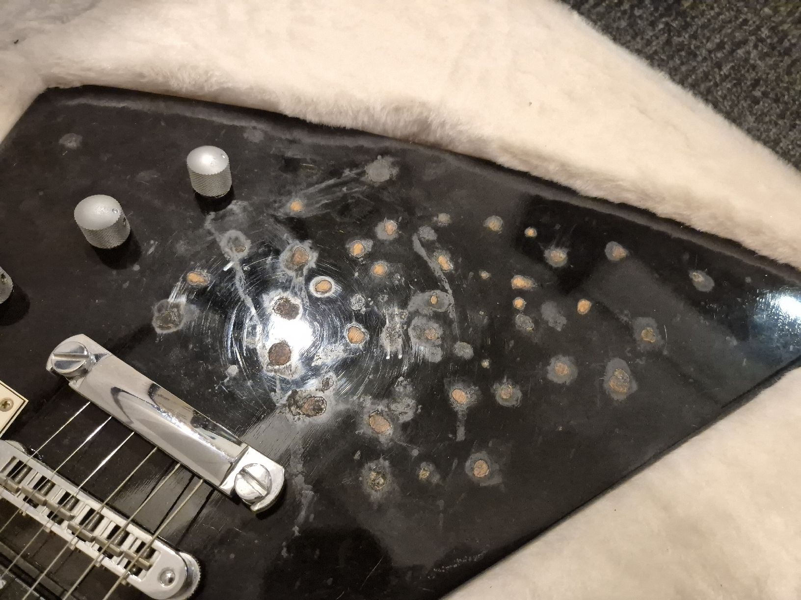 Gibson Strumenti musicali: Gibson Explorer wit Seymour Duncan Blackout 2 – Usato da Yverdon-les-Bains venduto da Dormondm 5