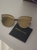 Bottega Veneta occhiali da sole cat eye
