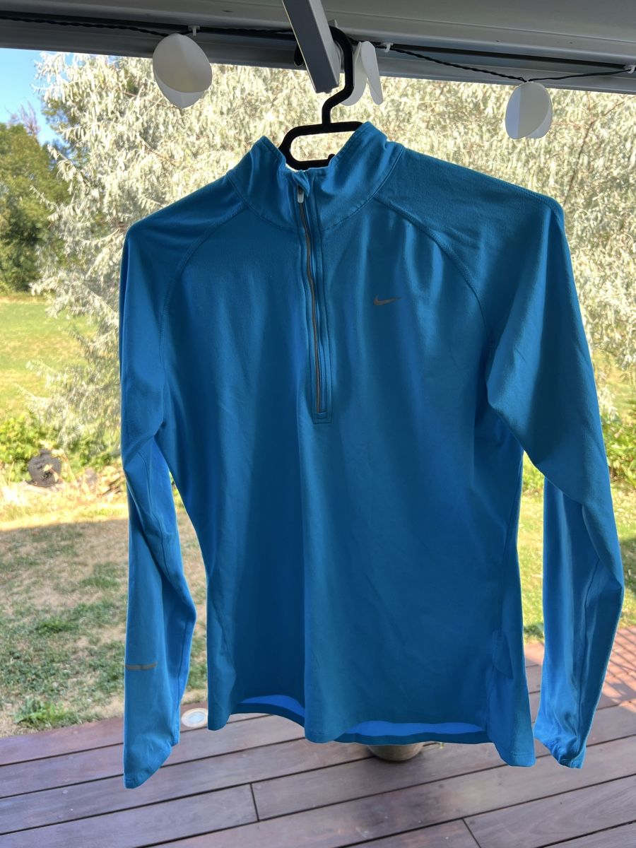 Nike Top: Nike Dri-Fit  – Nuovo (secondo la descrizione) da Servion venduto da sap_w8wg 1