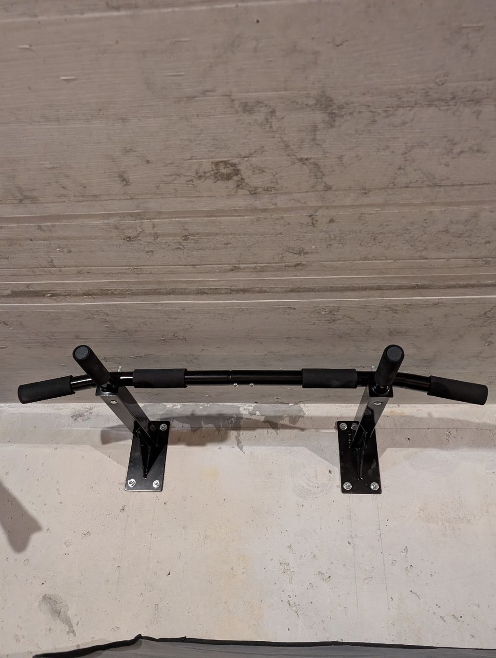 Vélos d'appartement: Klimmzugstange – D'occasion à Beringen par Horsts_Garage
