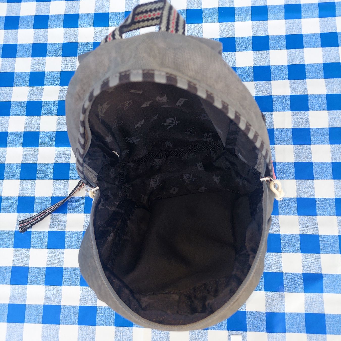 Borse & Zaini: Kleiner Sharky Rucksack grau, gebraucht – Usato da Rudolfingen venduto da T.Mueller 2