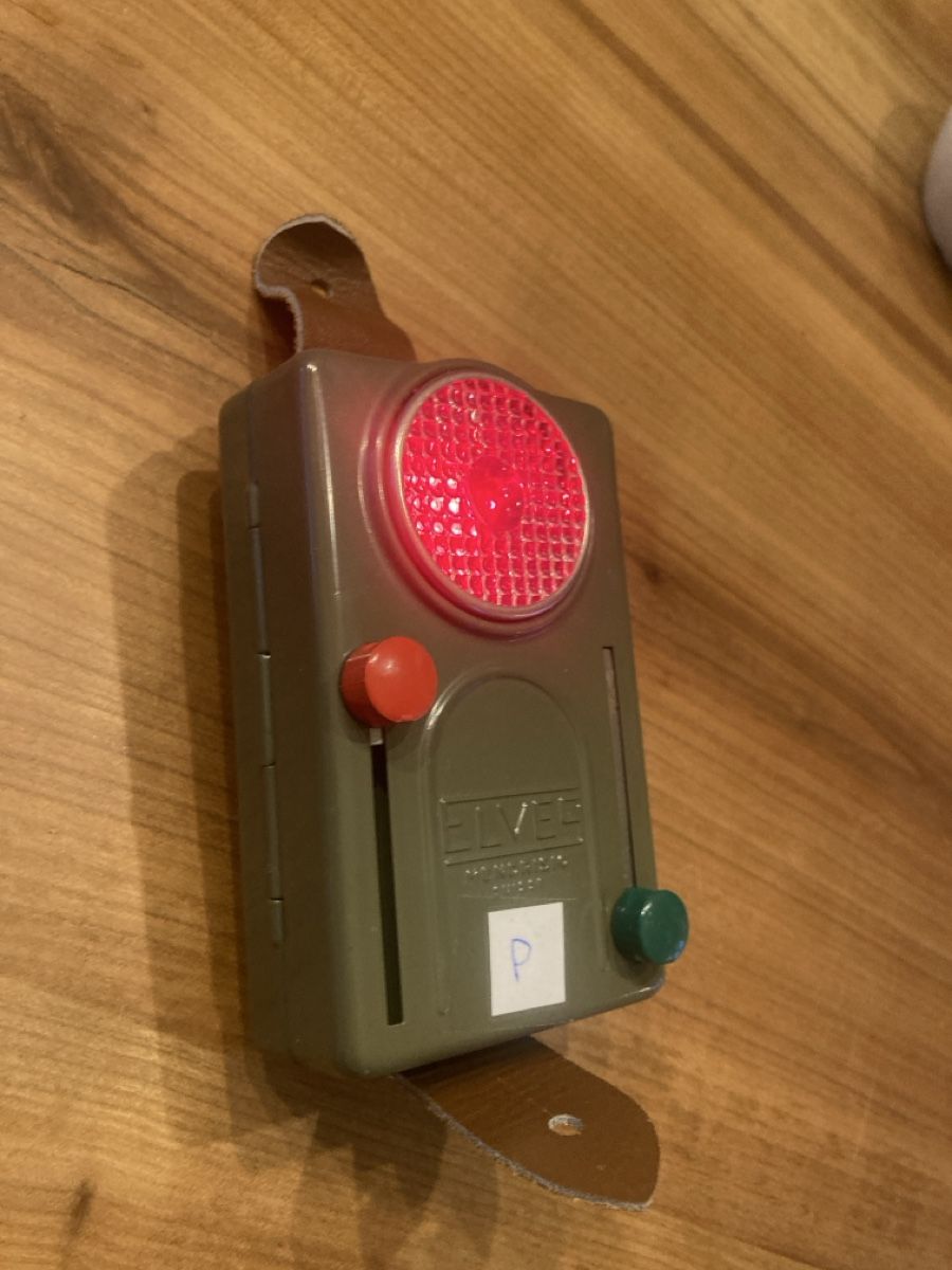 Schweizer Armee Lampade: Taschenlampe Militärlampe – Usato da Münchenstein venduto da Coma5 1