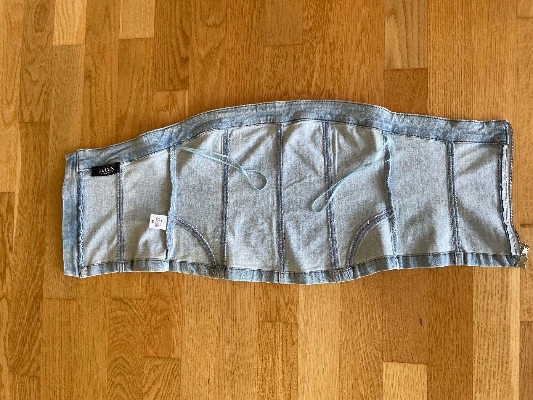 Tops: Jeans-Top AKIRA aus Miami – Gebraucht aus Richterswil von IrynaL 2