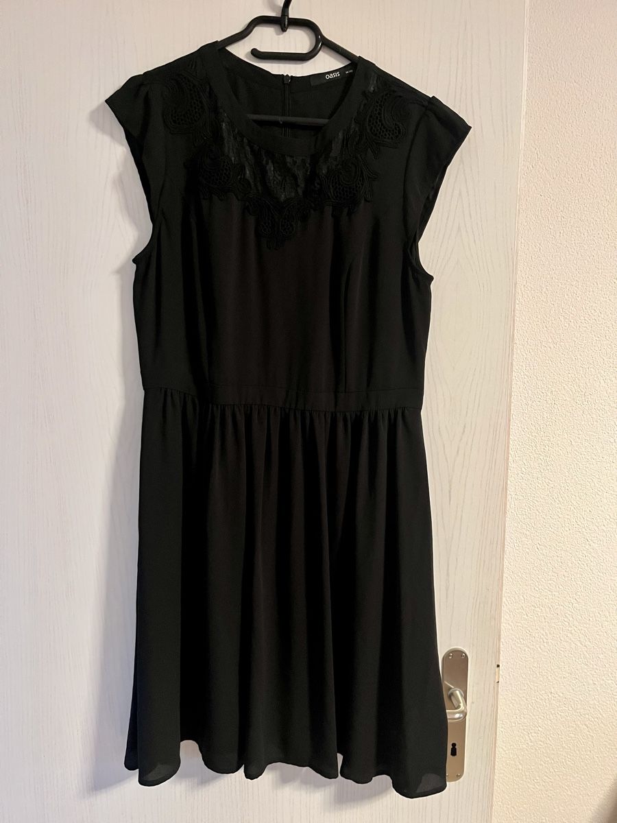 Vestiti: Oasis edles Damen Kleid mit Spitze Gr. 40 – Nuovo (secondo la descrizione) da Frauenfeld venduto da Repsol_Vani 1