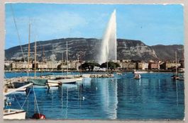 Genève - Le jet d'eau (130 m) et le Salève