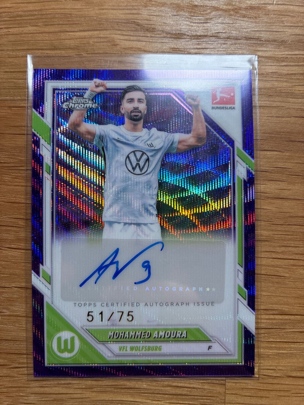 Topps Carte collezionabili: Topps Chrome Mohammed Amoura Wolfsburg Autogramm /75 – Usato da Wangenried venduto da Garagara