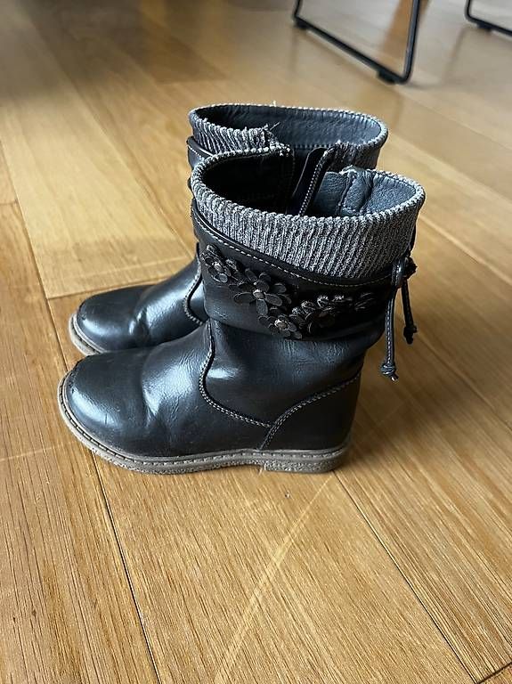 Scarpe per ragazze: Stiefel Schuh Gr. 24 – Usato da Balgach venduto da RianaT 2