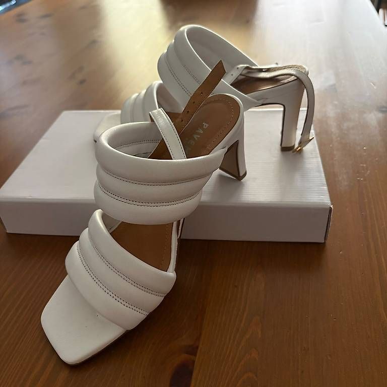 Damenschuhe: Pelle, nuove, numero 38 – Gebraucht aus Cugnasco von iva_yw8k 2