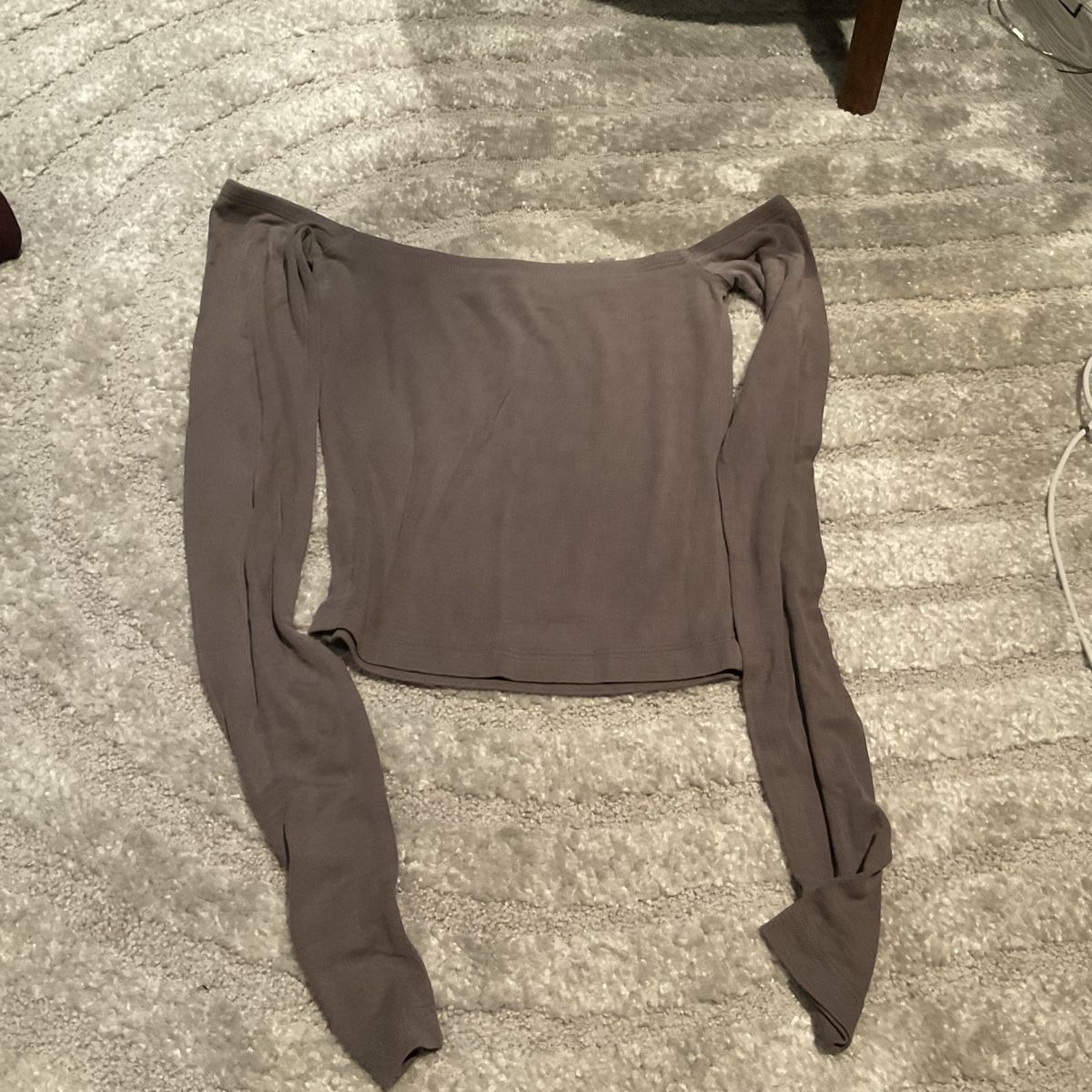 Top: Off shoulder crop top EVEN&ODD size S used condition – Usato da La Chaux-de-Fonds venduto da joa_jk5g