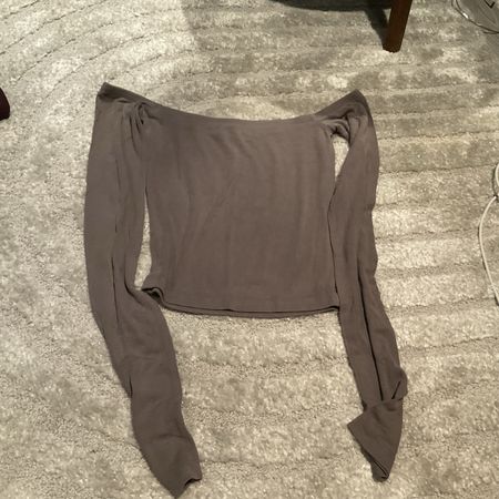 Off shoulder crop top EVEN&ODD size S used condition